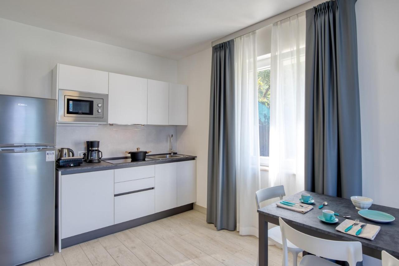Pinini Country Apartments Мальчезине Экстерьер фото