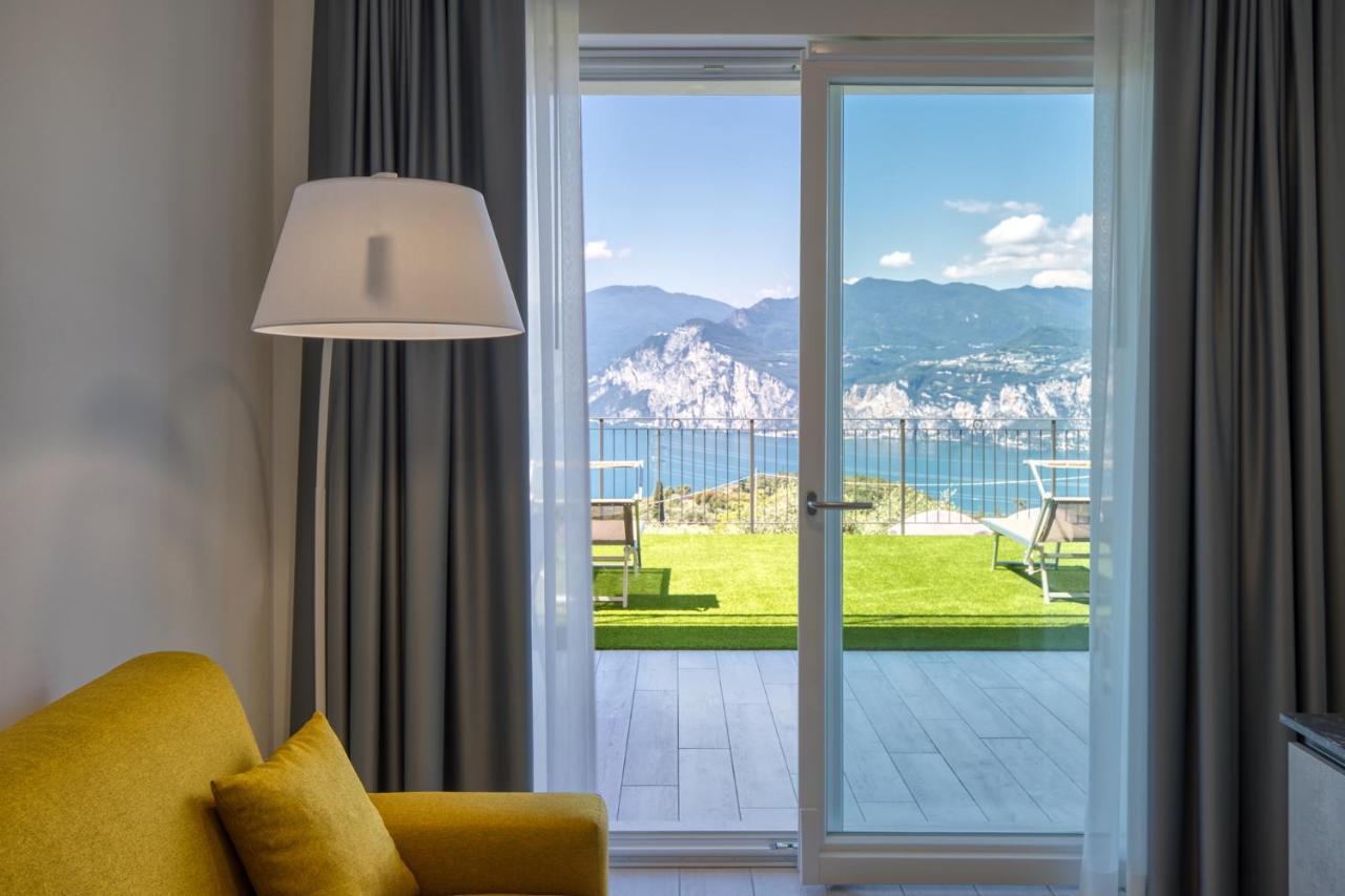 Pinini Country Apartments Мальчезине Экстерьер фото